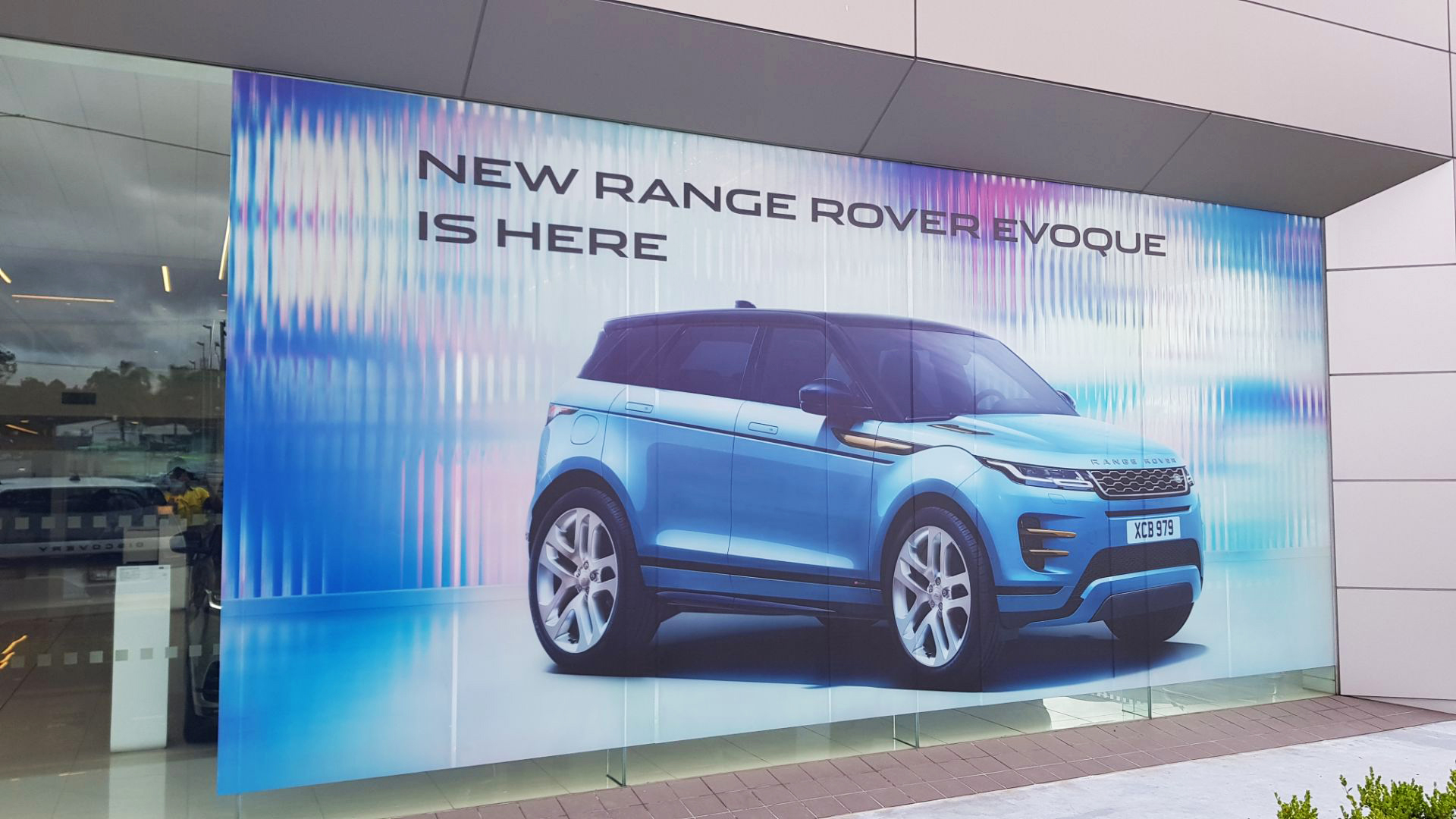 Window Images Viewable from Both Sides